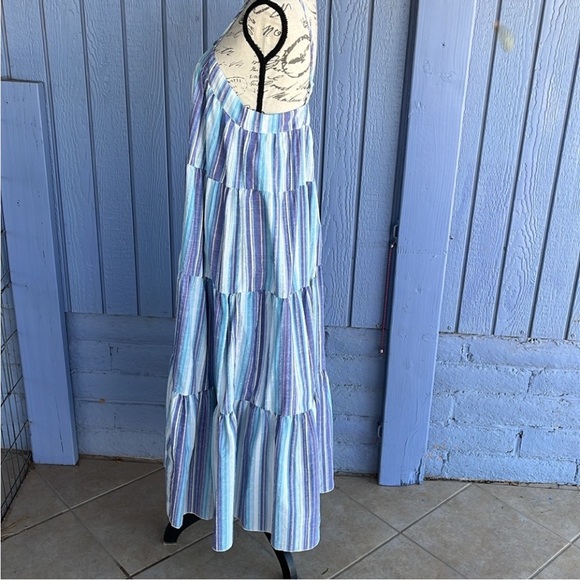 SHEIN Summer Maxi Dress with Straps Stripped 
Size Medium 

Side Zipper - Picture 7 of 10